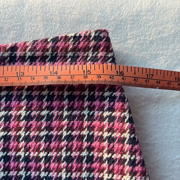 TOPSHOP Pink and Navy Houndstooth Skirt - Picture 3 of 8